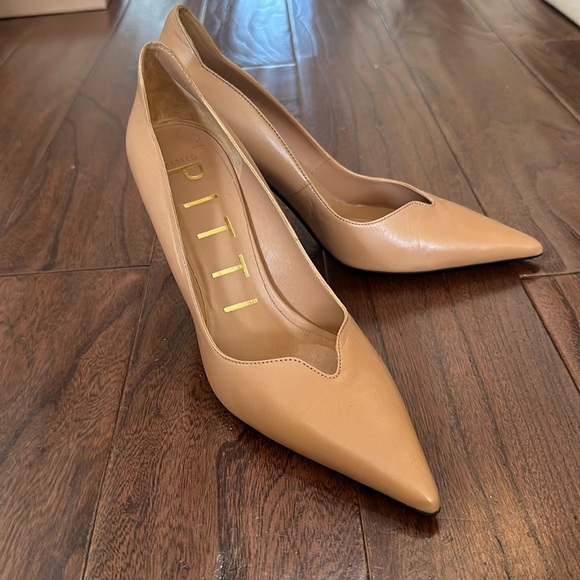 matteo pitti Shoes - 🧚🏼‍♀️ 💫 💞 NWTB MATTEO PITTI SCALLOPED PUMPS Color tan Size 7 TTS EU 38